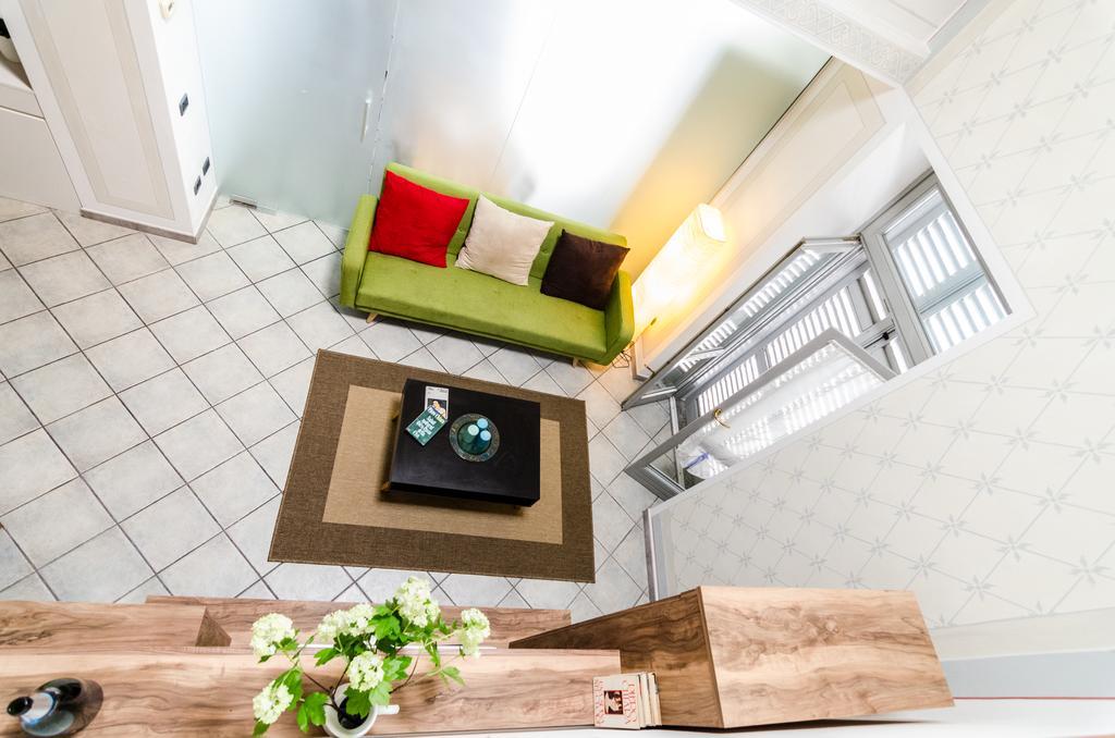 Il Soppalco Apartment Луино Екстериор снимка