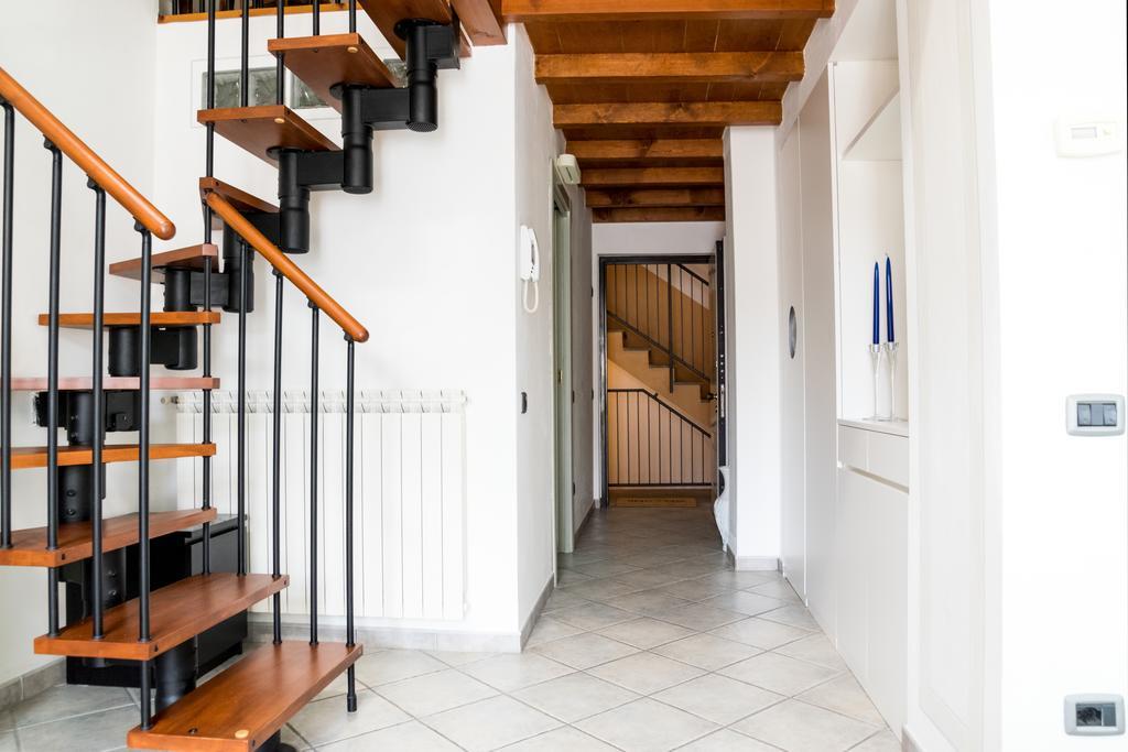 Il Soppalco Apartment Луино Екстериор снимка
