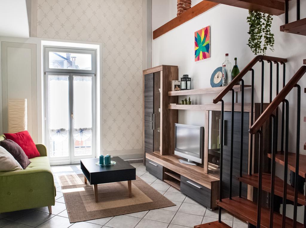 Il Soppalco Apartment Луино Екстериор снимка