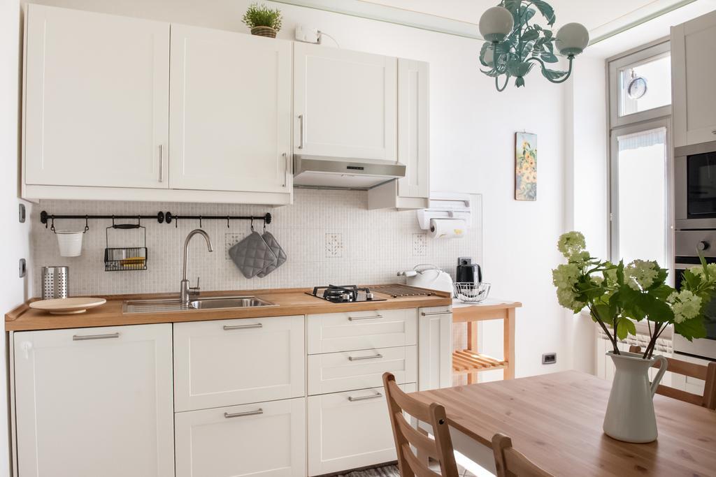 Il Soppalco Apartment Луино Екстериор снимка