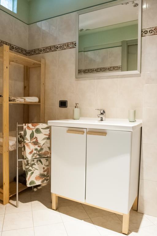 Il Soppalco Apartment Луино Екстериор снимка
