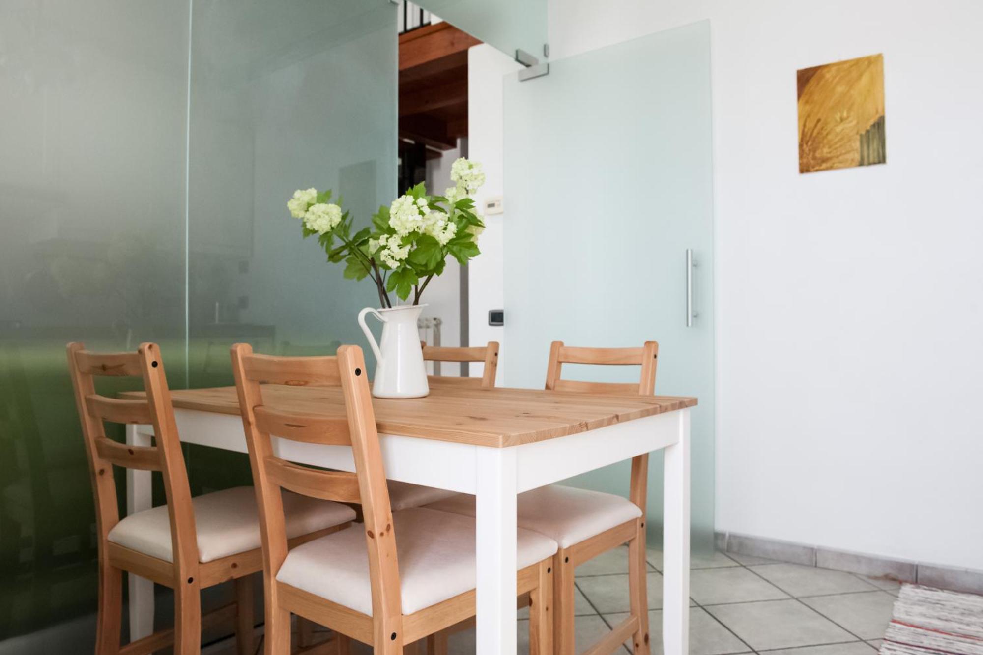 Il Soppalco Apartment Луино Екстериор снимка